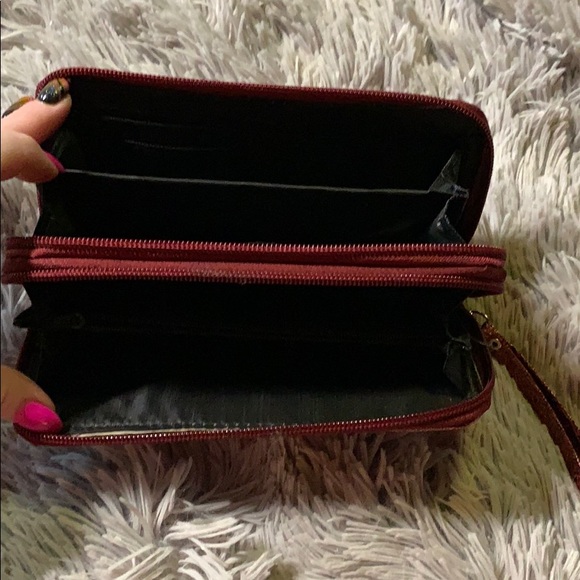 NWOT wristlet - Picture 2 of 4